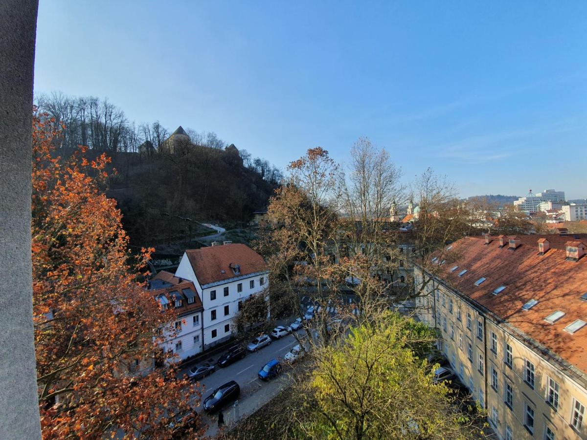 Bossa Nova Castle&Outstanding Home With Garage Ljubljana Luaran gambar