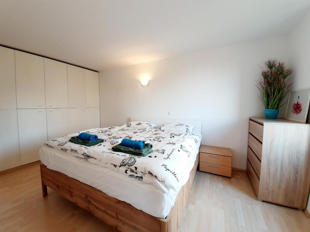 Bossa Nova Castle&Outstanding Home With Garage Ljubljana Luaran gambar