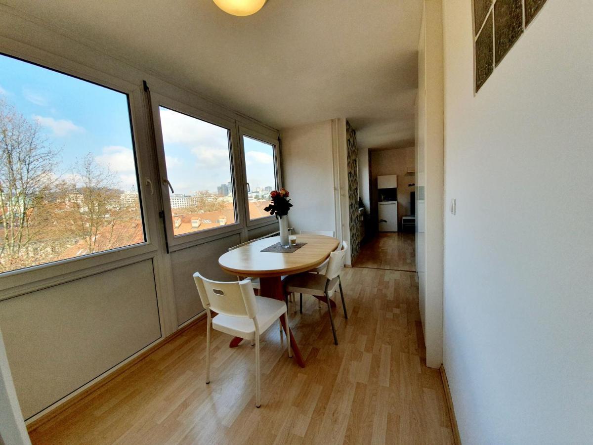 Bossa Nova Castle&Outstanding Home With Garage Ljubljana Luaran gambar