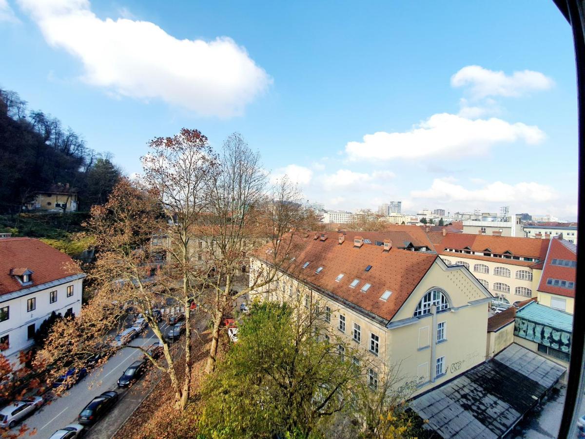 Bossa Nova Castle&Outstanding Home With Garage Ljubljana Luaran gambar